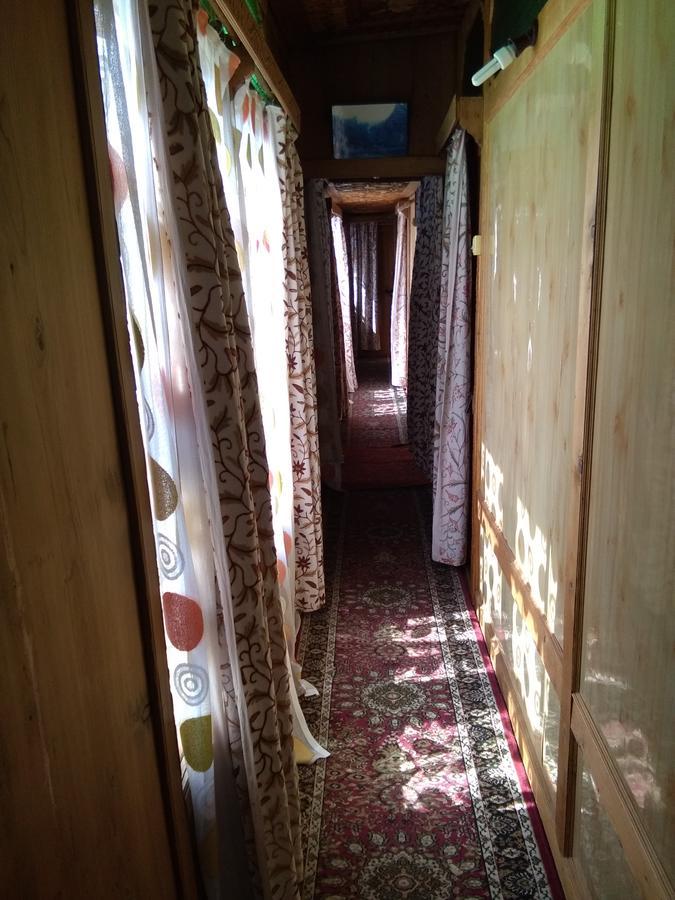 Hôtel Houseboat - City Of Kashmir à Srīnagar Extérieur photo